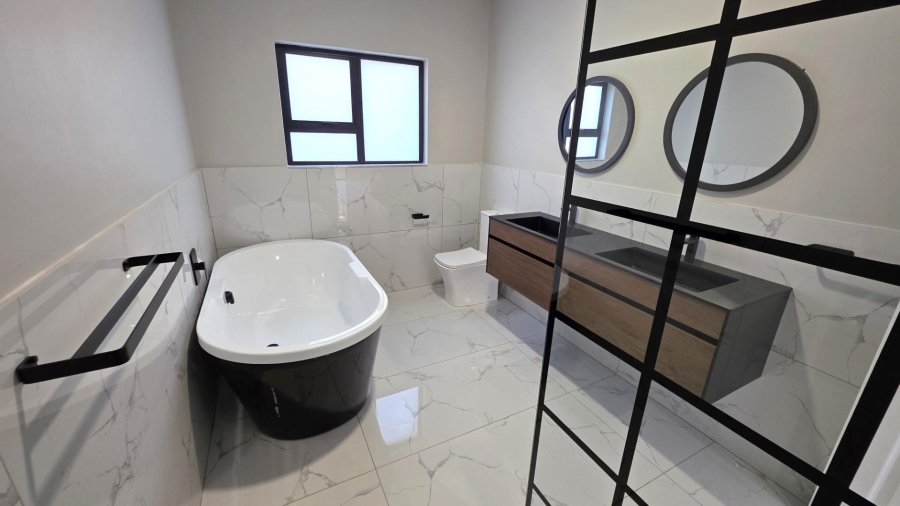 4 Bedroom Property for Sale in Melodie North West